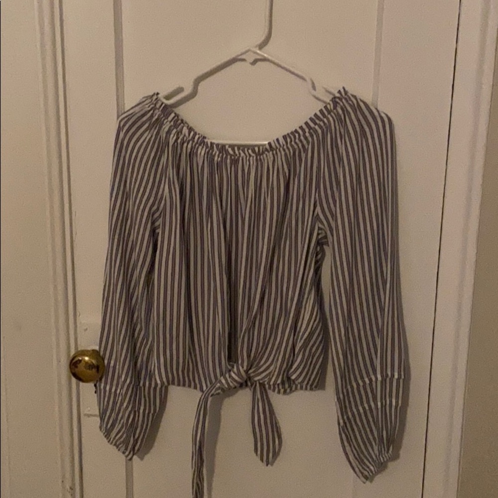 Off The Should Top - image 1